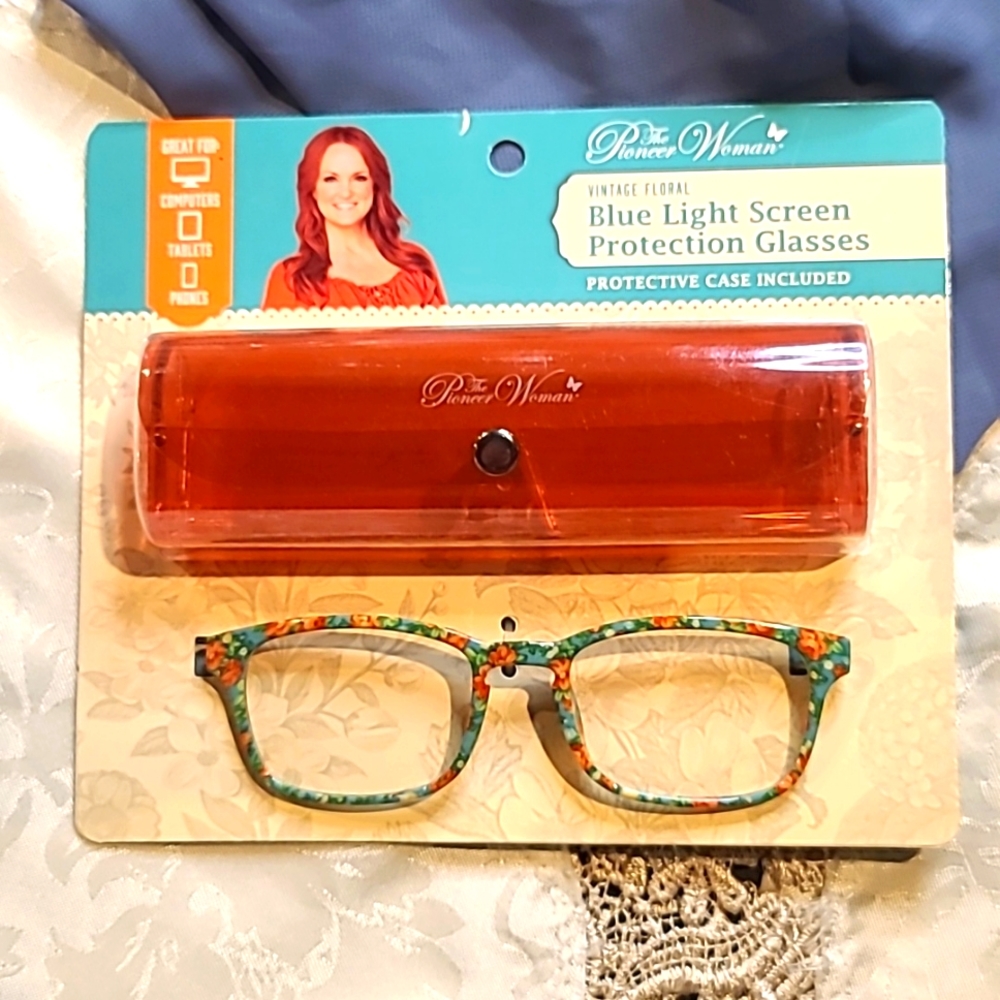 ⭐The Pioneer Woman Blue Light Screen Protection Glasses Protective Case Included